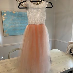 Sleeveless pink and white flower girl dress, NWT